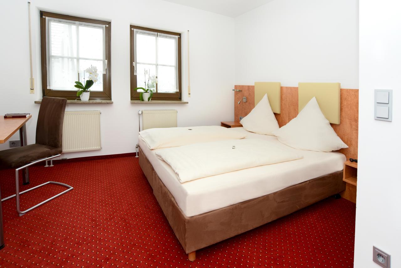Hotel Jaegerhof Roth  Dış mekan fotoğraf