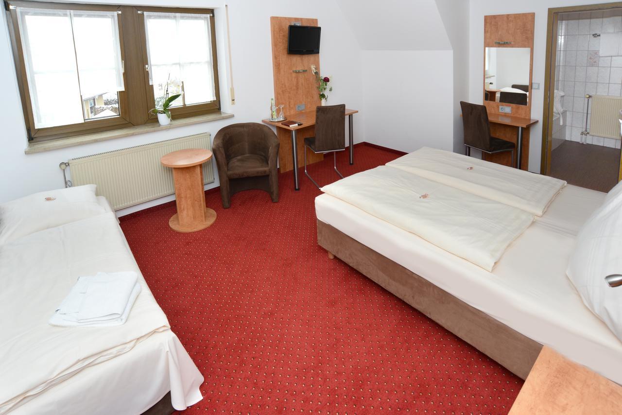 Hotel Jaegerhof Roth  Dış mekan fotoğraf