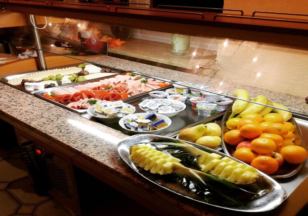 Hotel Jaegerhof Roth  Dış mekan fotoğraf